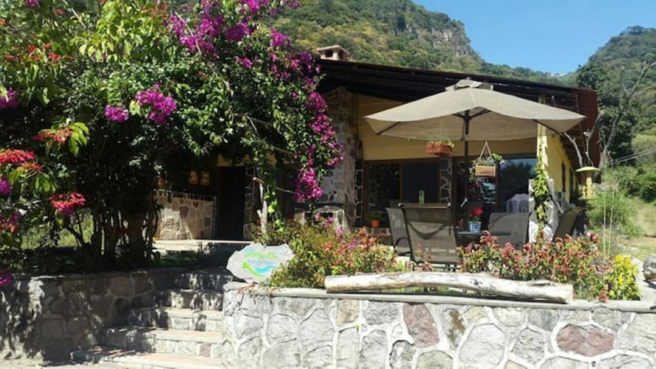 Casa Buenaventura - Cozy Country Cottage With Wooden Ceilings And Stone Walls Within Nature Reserve Panajachel Exterior photo